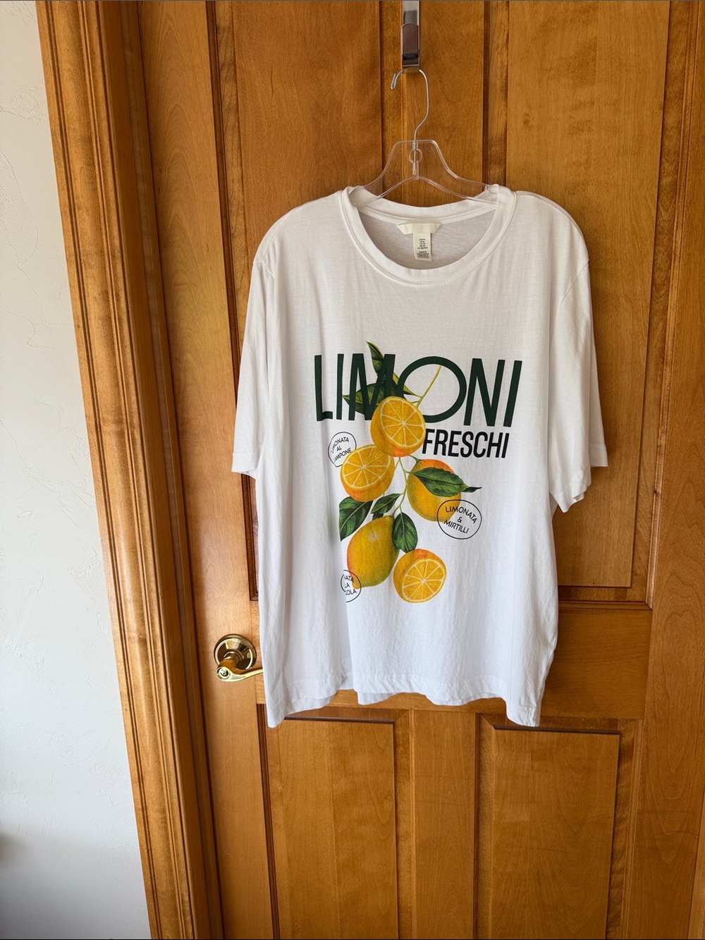 H&M White Short Sleeve Lemon Graphic Tee